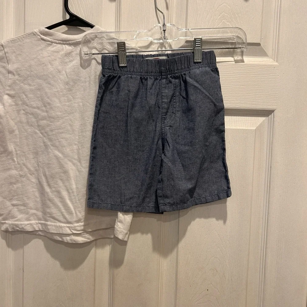 Minions Graphic T-Shirt and Levis Chambray Shorts 2-Piece Outfit Set Kids Sz 5/6